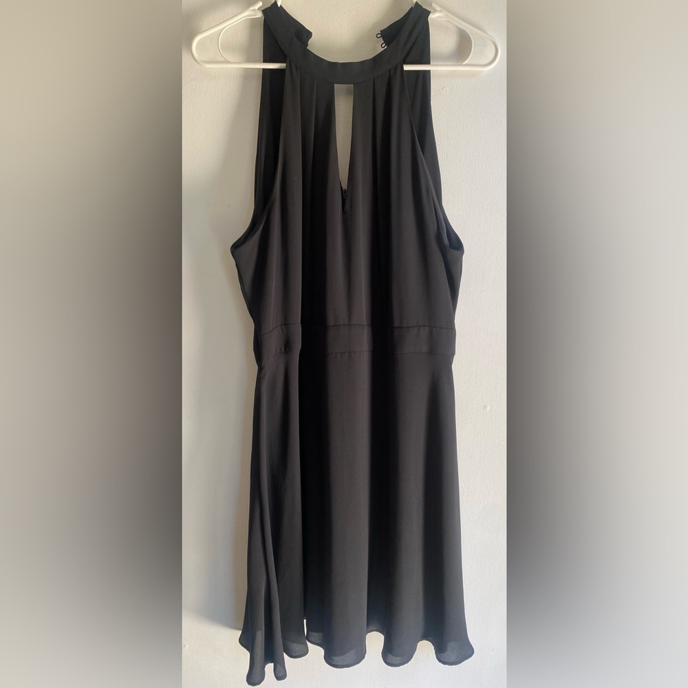 Elegant Black Sleeveless Dress